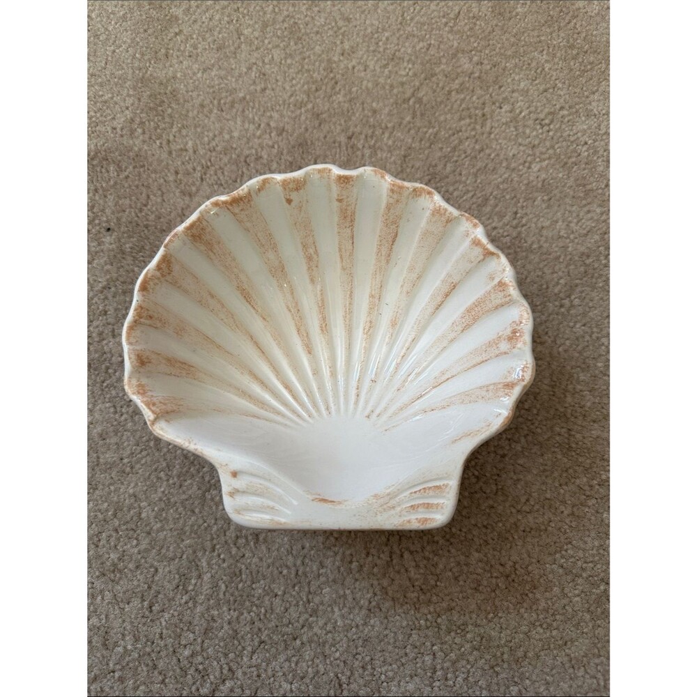 2008 White and Cream Coastal Shell Bowl Decorative Dish - No Flaws!